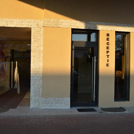 Hotel Nova Buzău Eksteriør billede