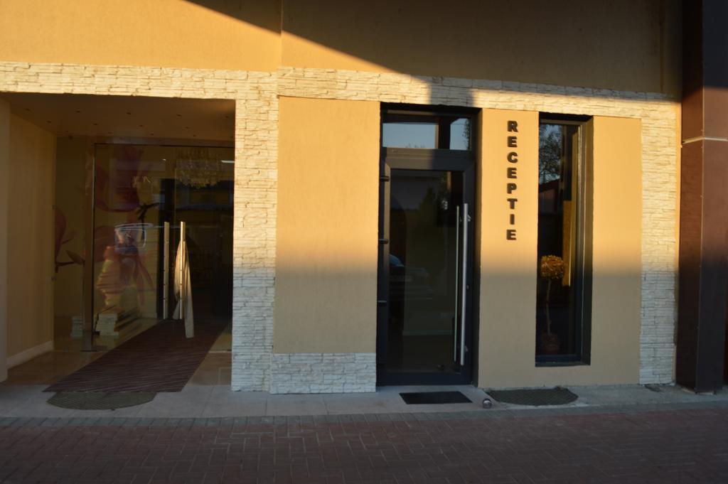 Hotel Nova Buzău Eksteriør billede