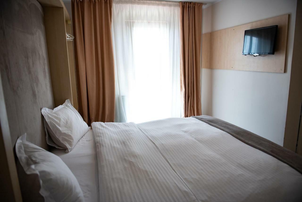 Hotel Nova Buzău Eksteriør billede